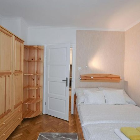 Vicente'S Apartment Eger Esterno foto